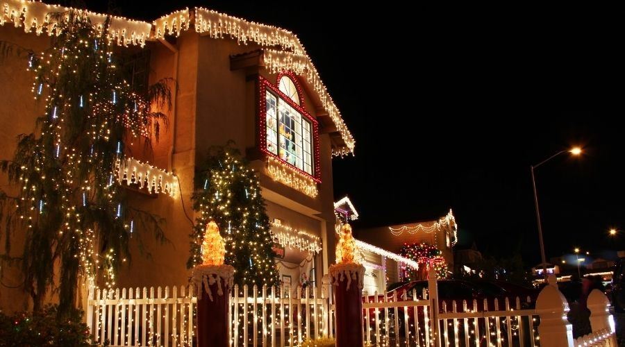 christmas lights on home
